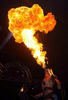 Cracheur de feu à un mariage dans les Hauts-de-France