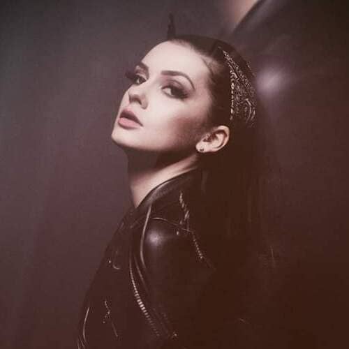 Stripteaseuse à Domicile Brest